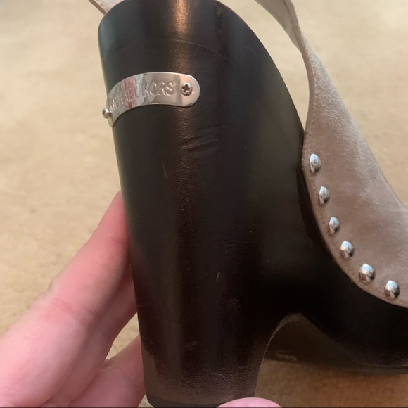 Michael Kors Signature Tan Suede and silver accent 6.5 Wedge heels - Picture 12 of 16